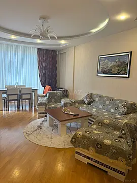Satılır 4 otaqlı mənzil 162 m²