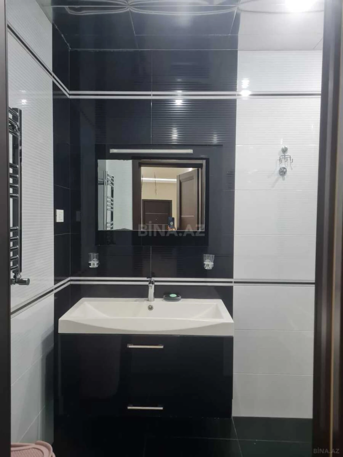 Kirayə verilir 3 otaqlı mənzil 145 m²