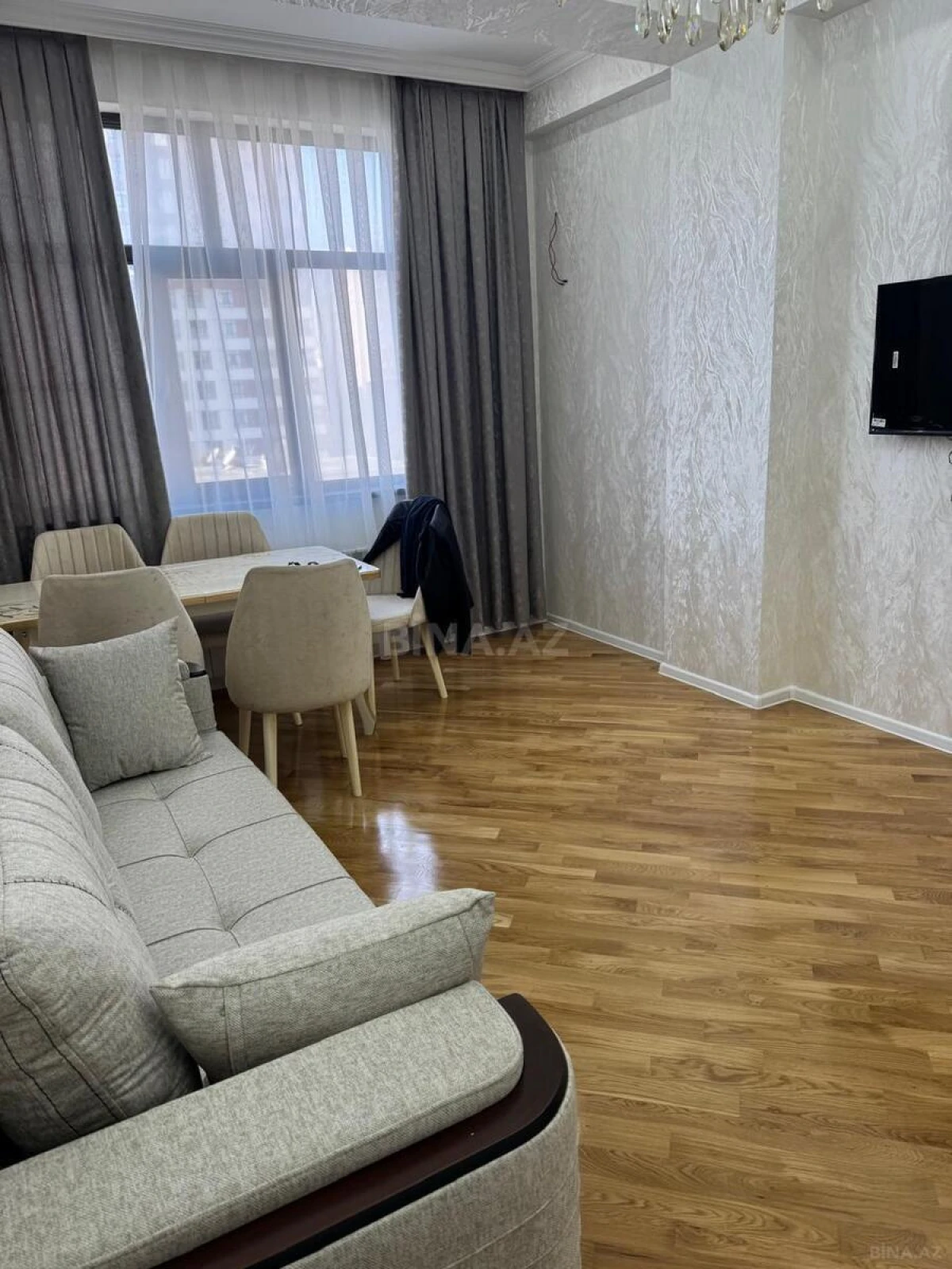 Kirayə verilir 2 otaqlı mənzil 65 m²