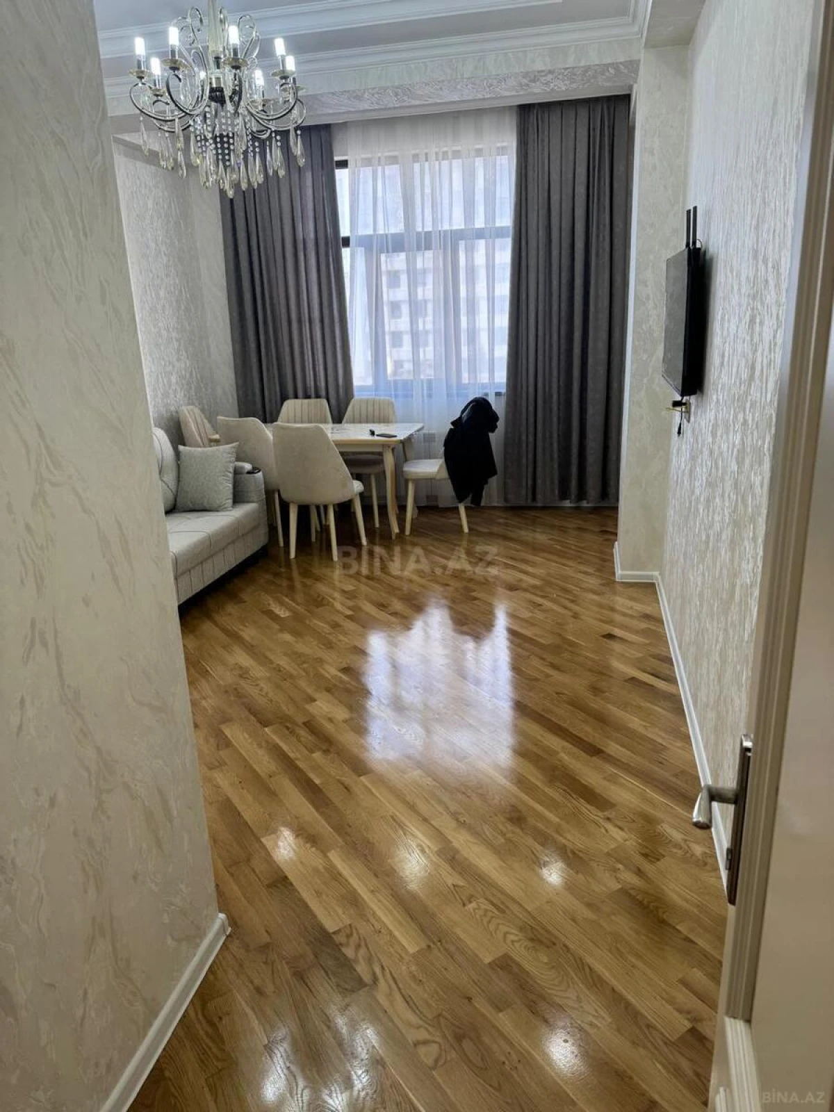 Kirayə verilir 2 otaqlı mənzil 65 m²