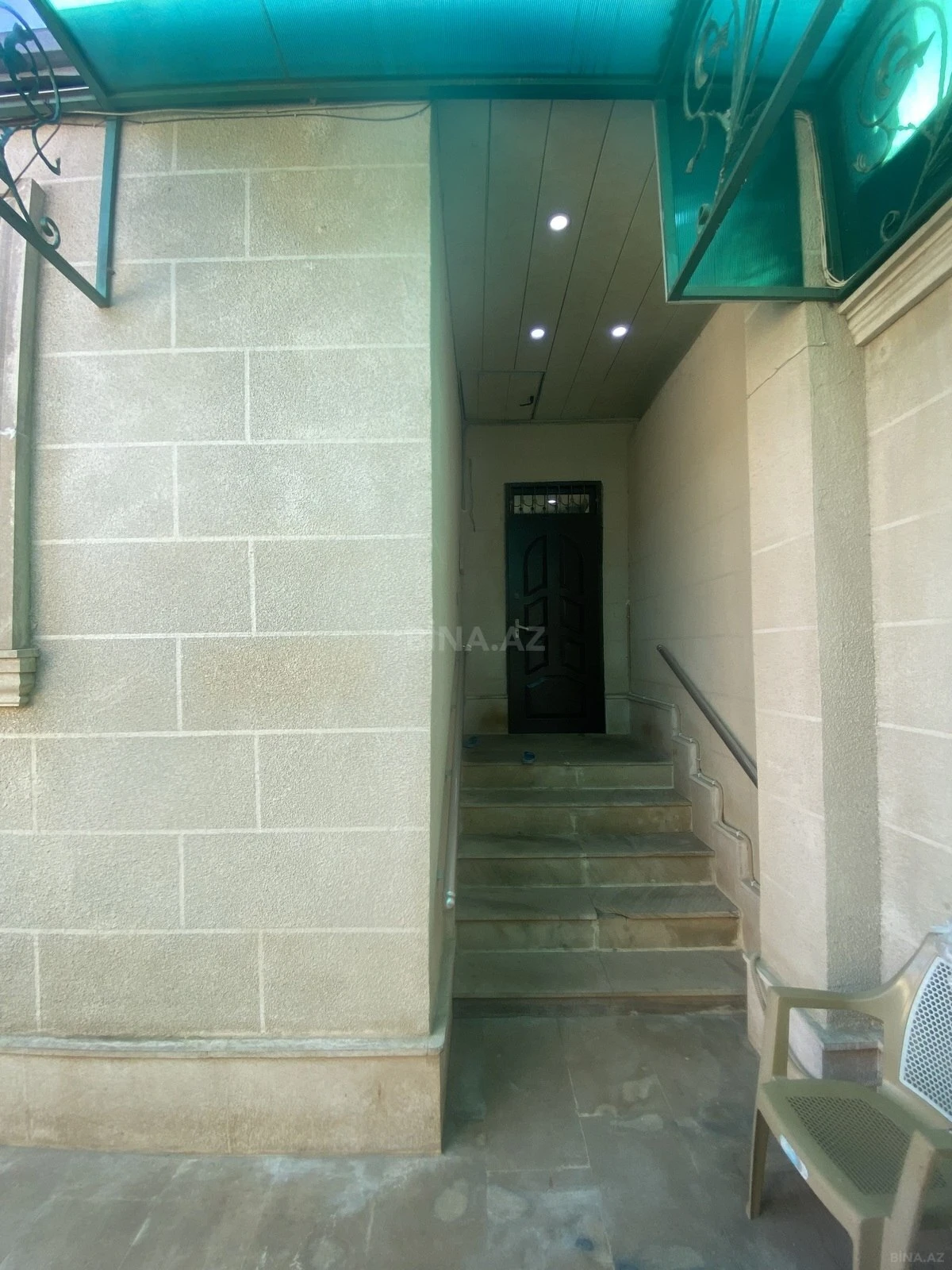 Satılır 4 otaqlı həyət evi 140 m²