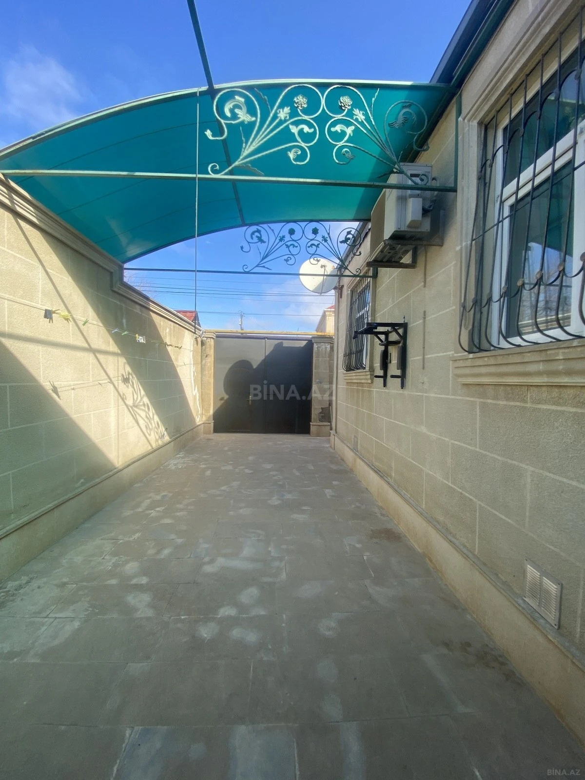 Satılır 4 otaqlı həyət evi 140 m²