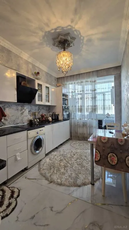 Satılır 3 otaqlı mənzil 136 m²