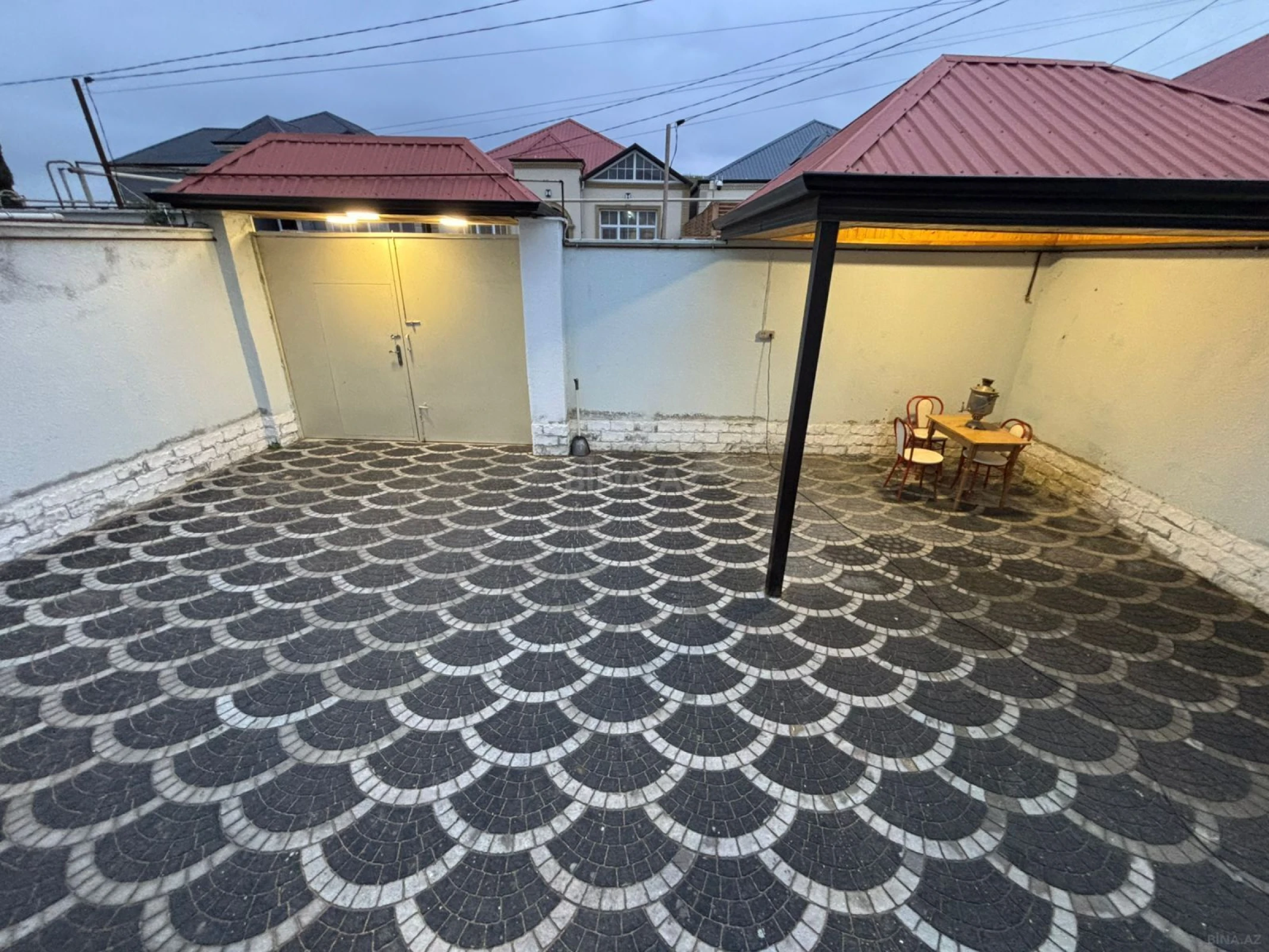 Satılır 4 otaqlı həyət evi 120 m²