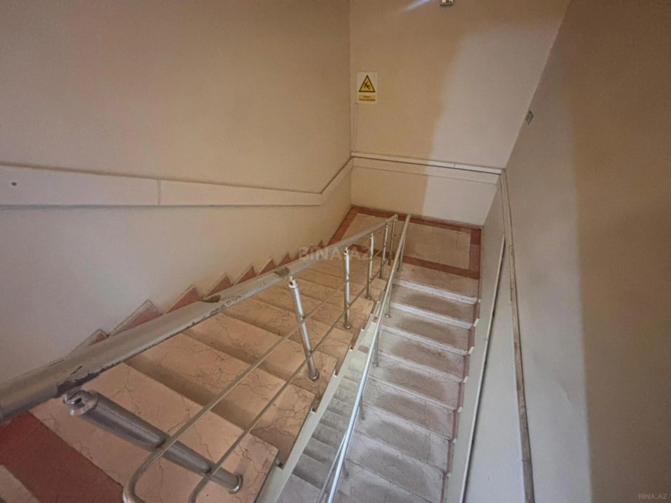 Kirayə verilir obyekt 1200 m²