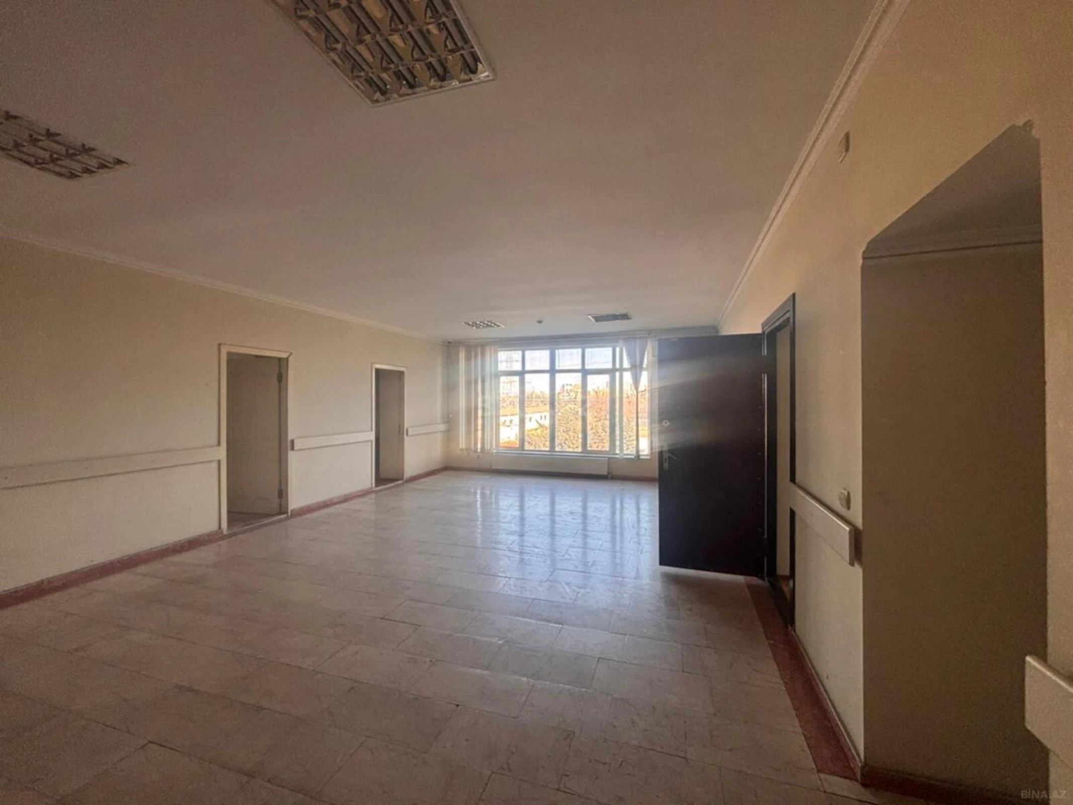 Kirayə verilir obyekt 1200 m²