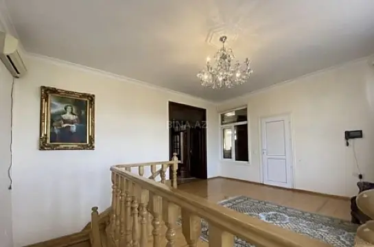 Satılır 14 otaqlı həyət evi 400 m²