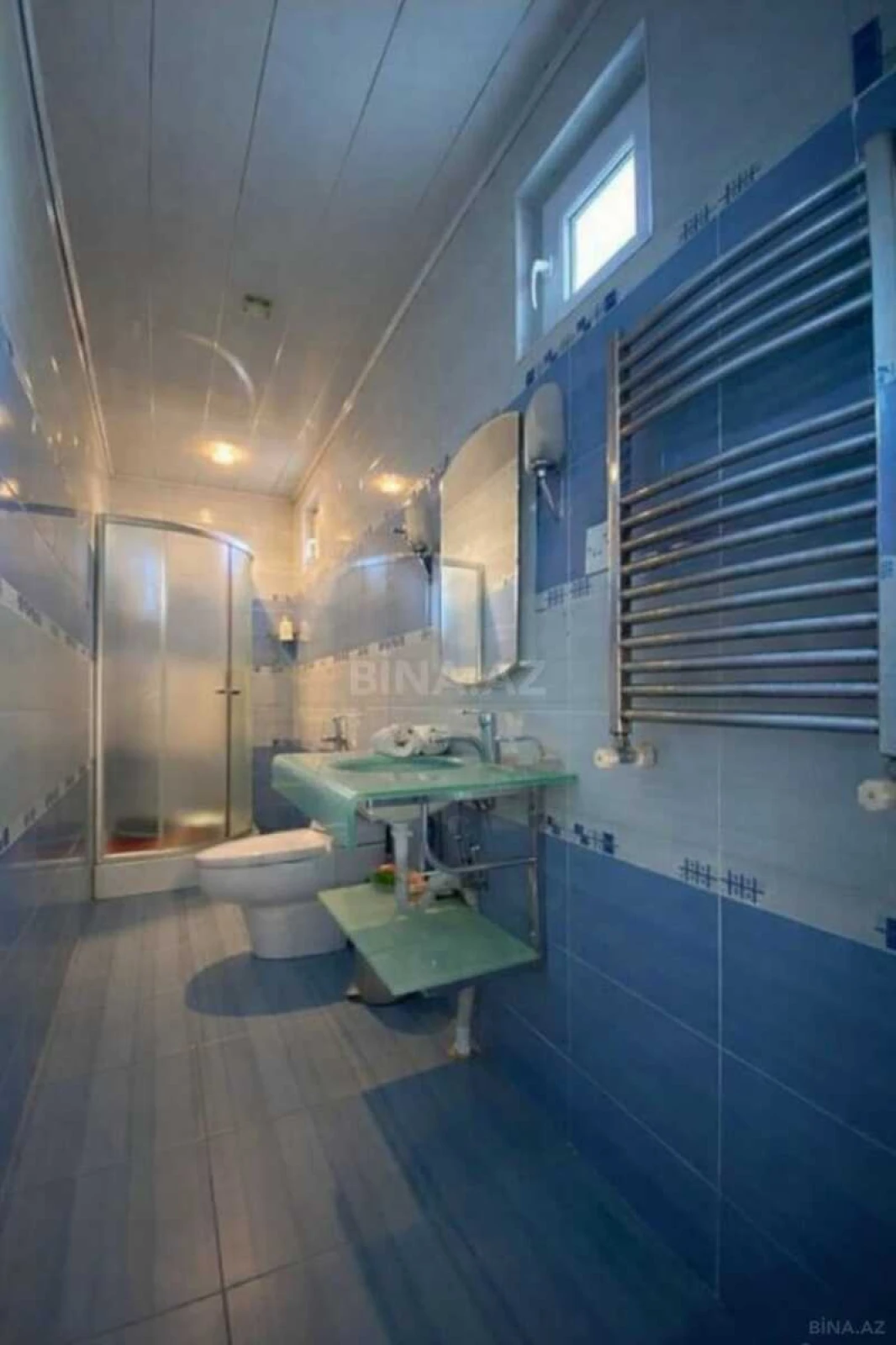 Satılır 14 otaqlı həyət evi 400 m²