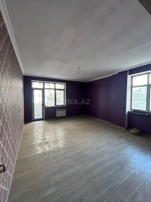 Satılır 2 otaqlı mənzil 120 m²
