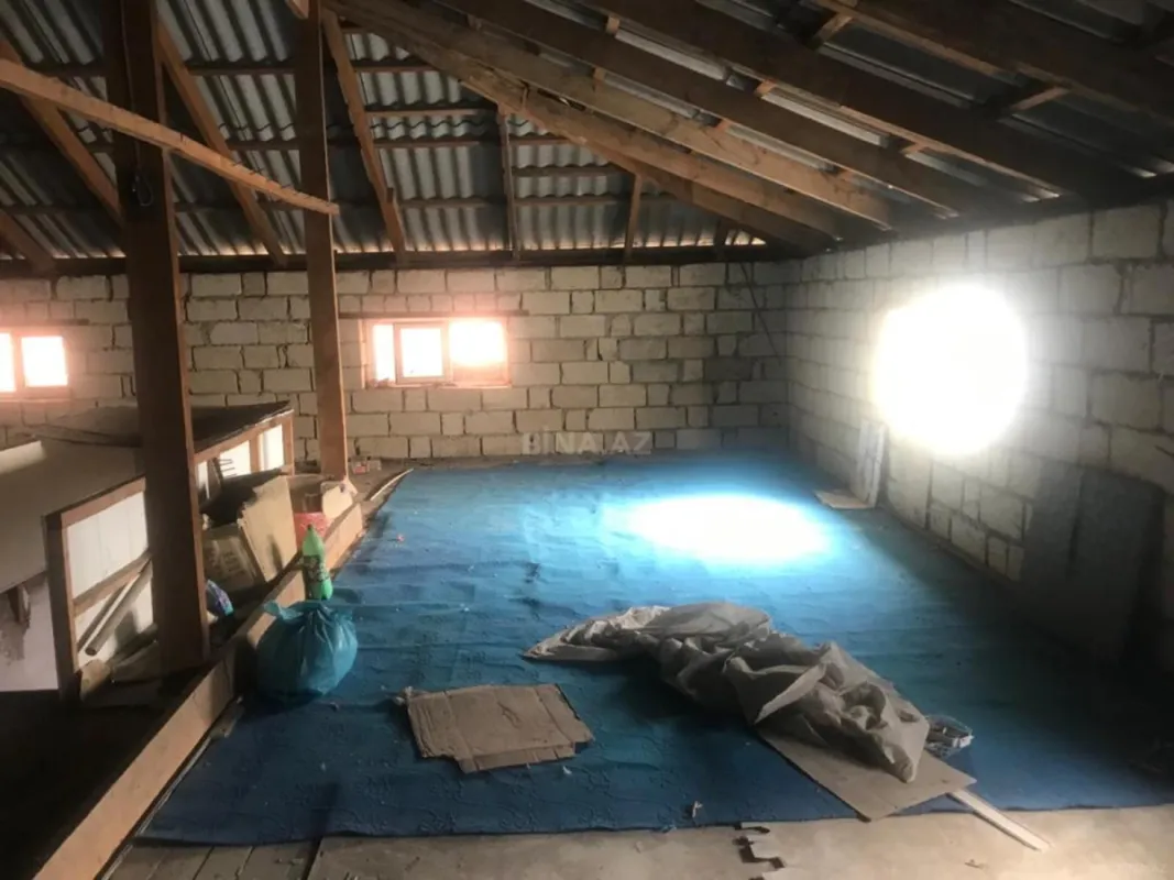 Satılır 4 otaqlı həyət evi 203 m²