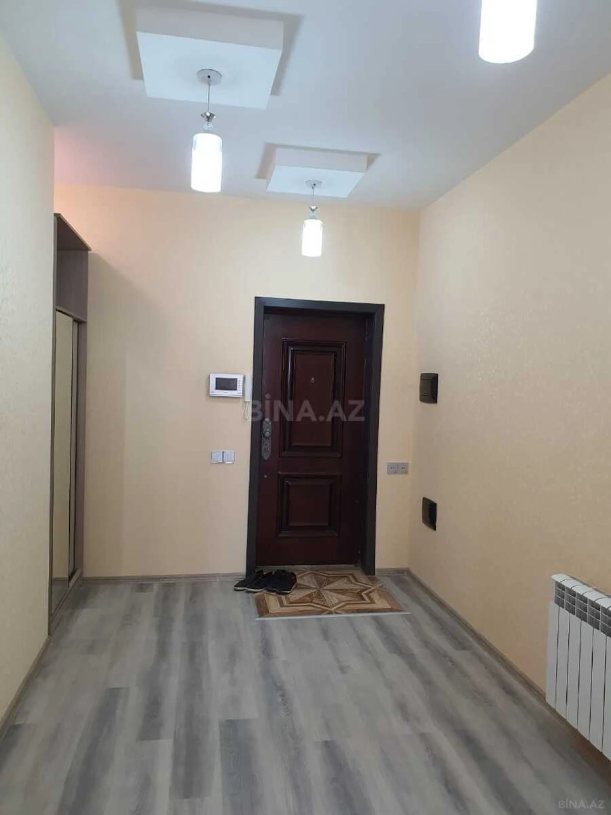 Satılır 3 otaqlı mənzil 120 m²
