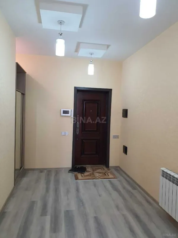 Satılır 3 otaqlı mənzil 120 m²
