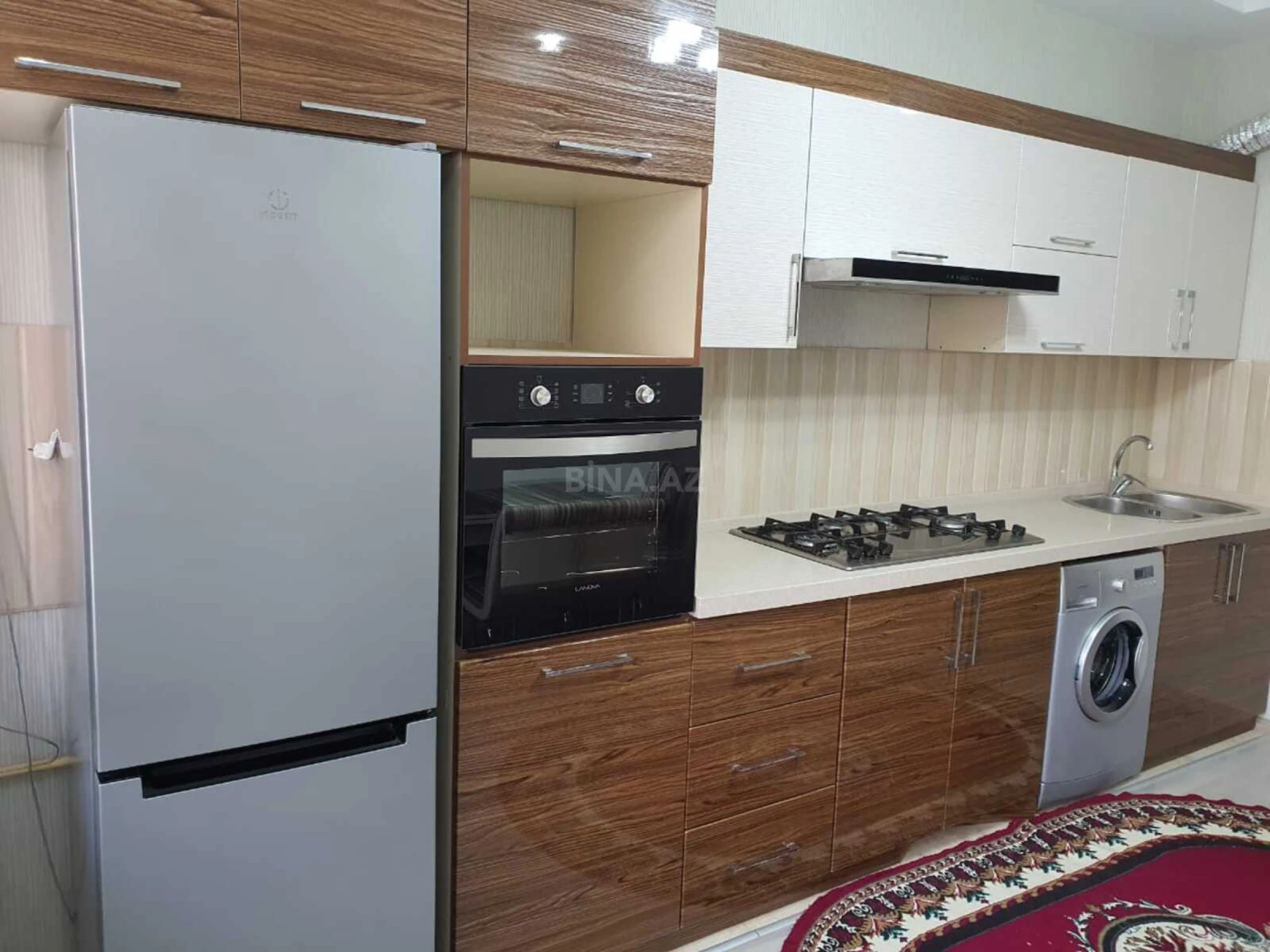 Satılır 3 otaqlı mənzil 120 m²