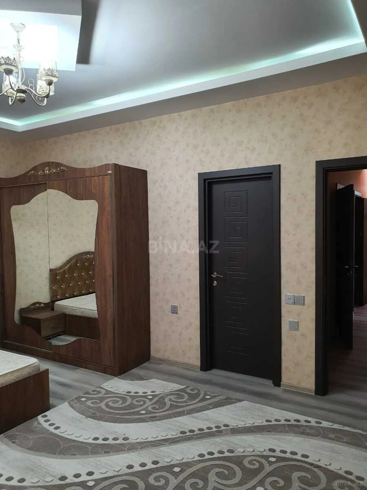 Satılır 3 otaqlı mənzil 120 m²