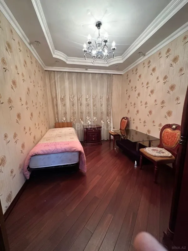 Kirayə verilir 4 otaqlı mənzil 180 m²