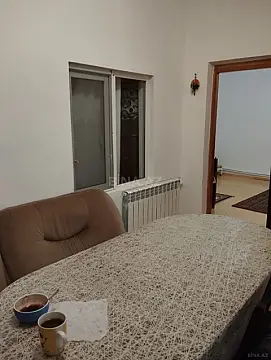 Kirayə verilir 5 otaqlı mənzil 130 m²