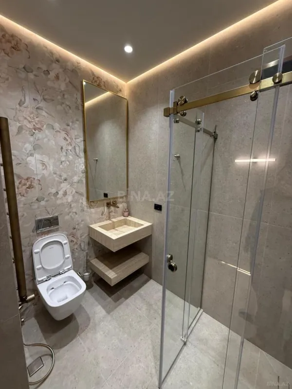 Kirayə verilir 3 otaqlı mənzil 157 m²