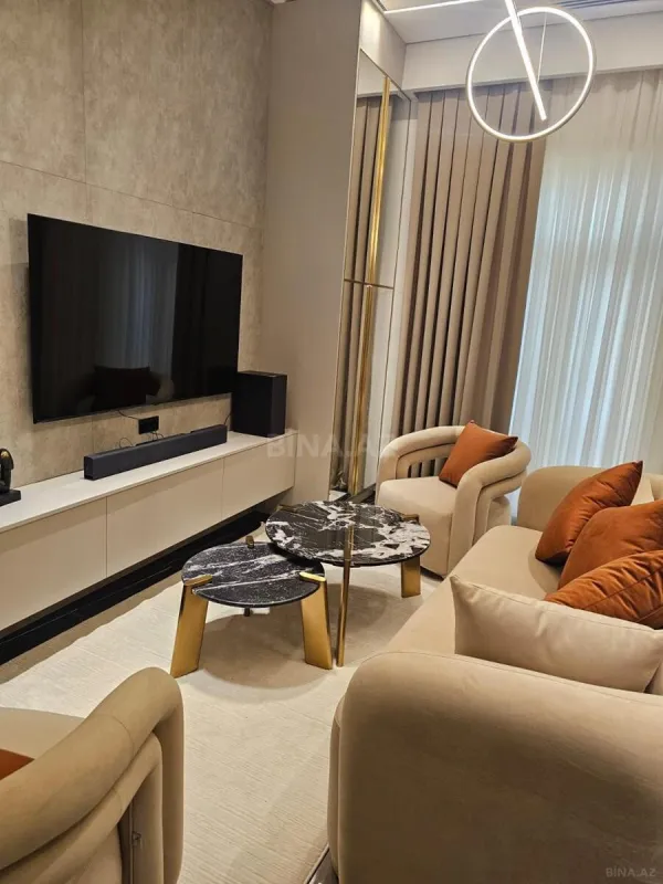 Kirayə verilir 3 otaqlı mənzil 157 m²