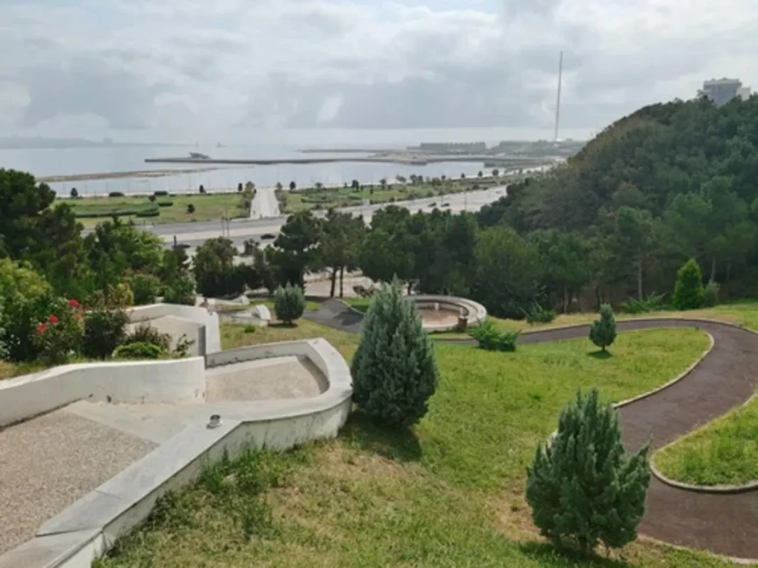 Kirayə verilir 2 otaqlı mənzil 65 m²