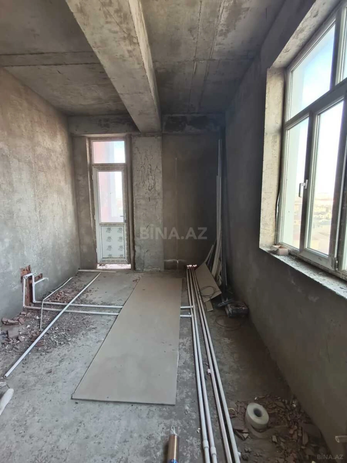 Satılır 3 otaqlı mənzil 105 m²