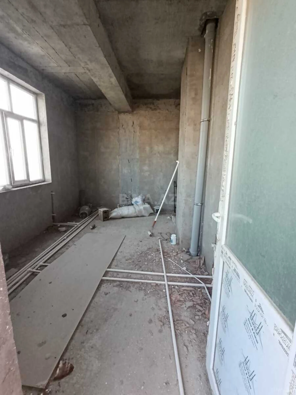 Satılır 3 otaqlı mənzil 105 m²