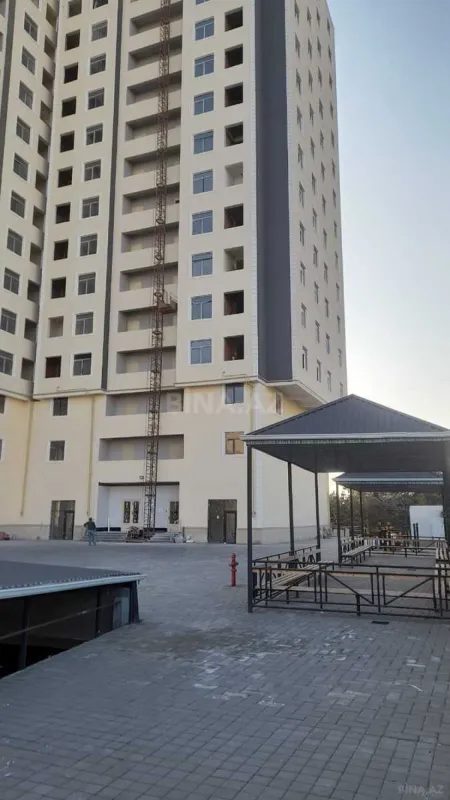 Satılır 1 otaqlı mənzil 71 m²