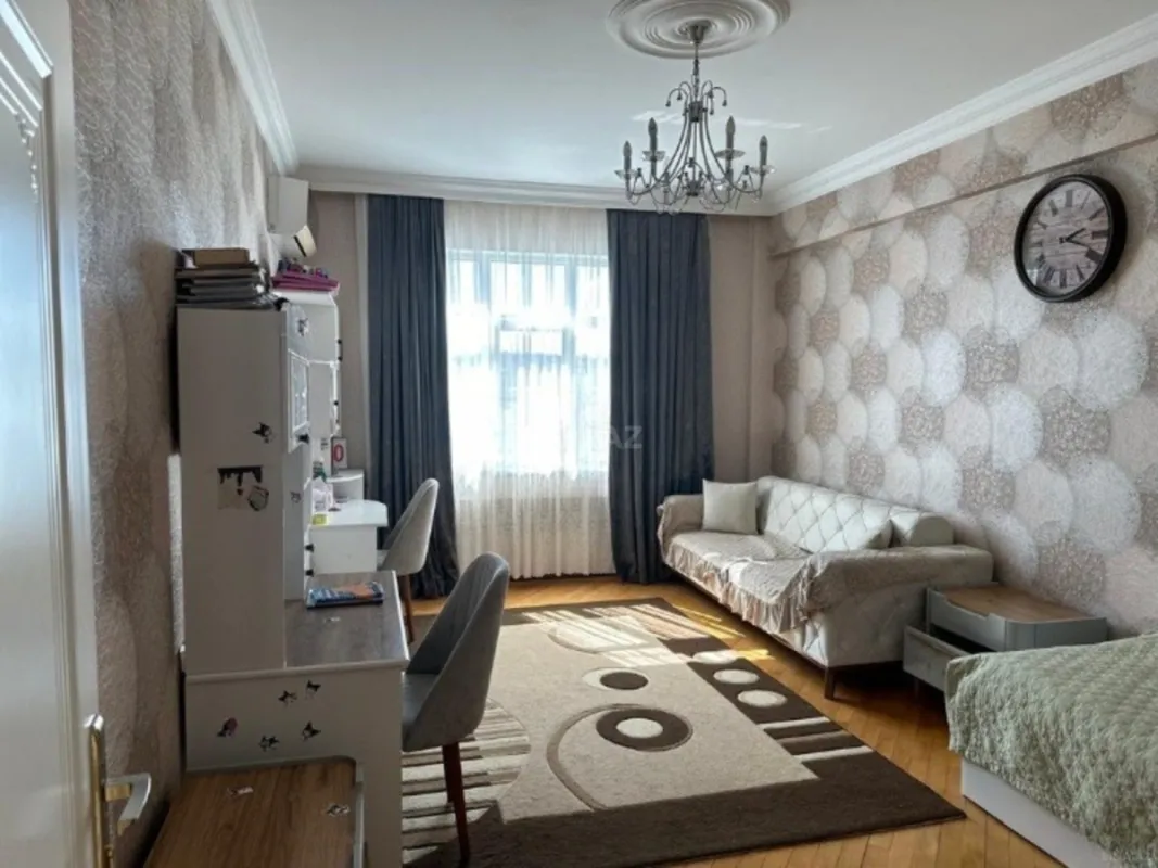 Satılır 2 otaqlı mənzil 90 m²