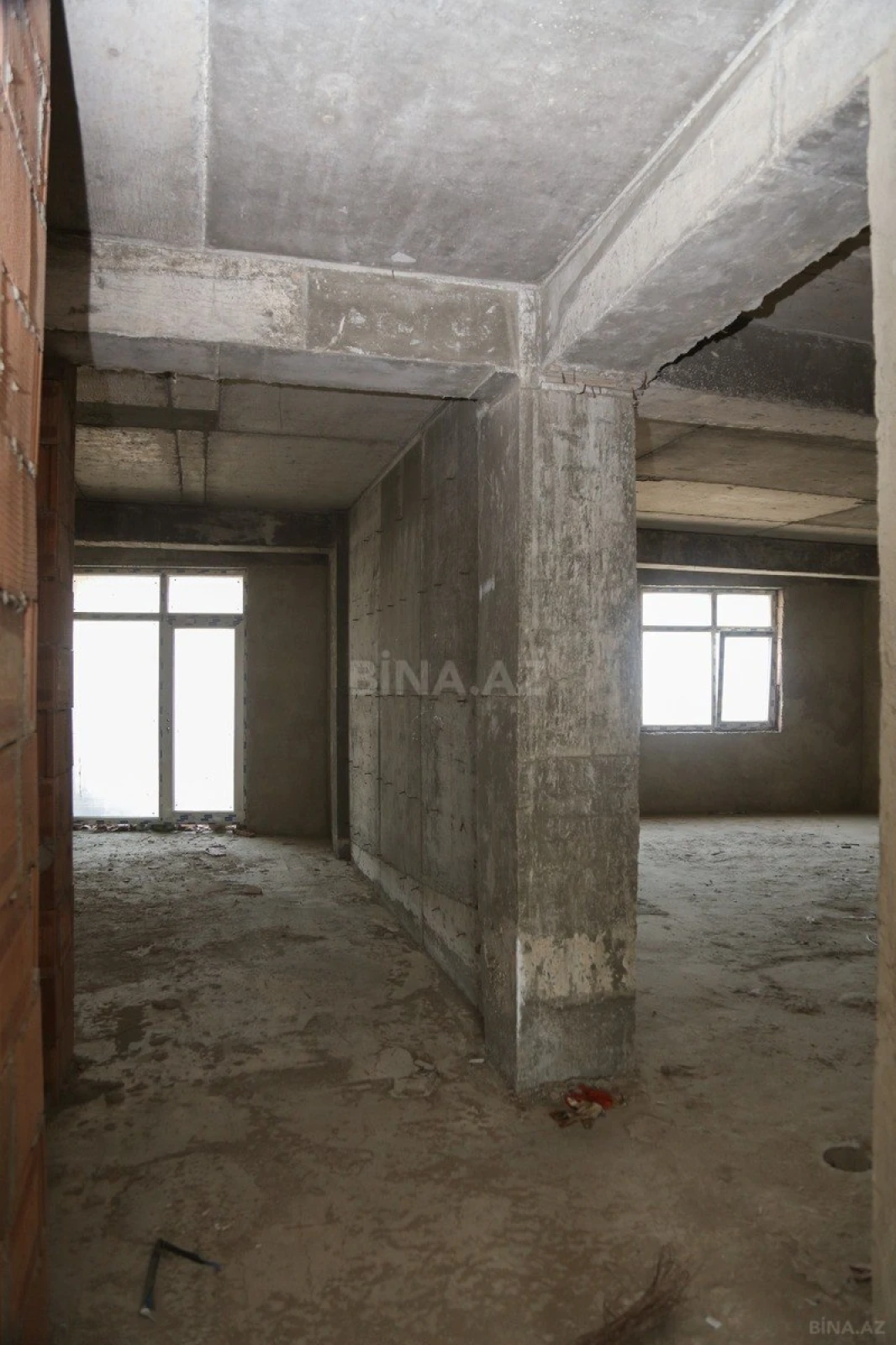 Satılır 1 otaqlı mənzil 60 m²