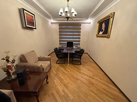 Kirayə verilir 3 otaqlı ofis 100 m² — Bakı, Nizami 3 otaq 100.00 m²