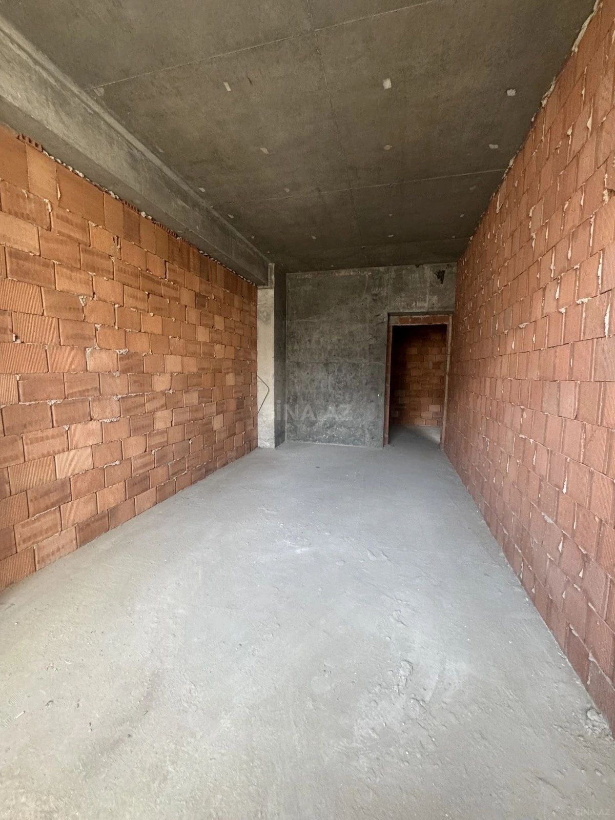 Satılır 2 otaqlı mənzil 105.3 m²