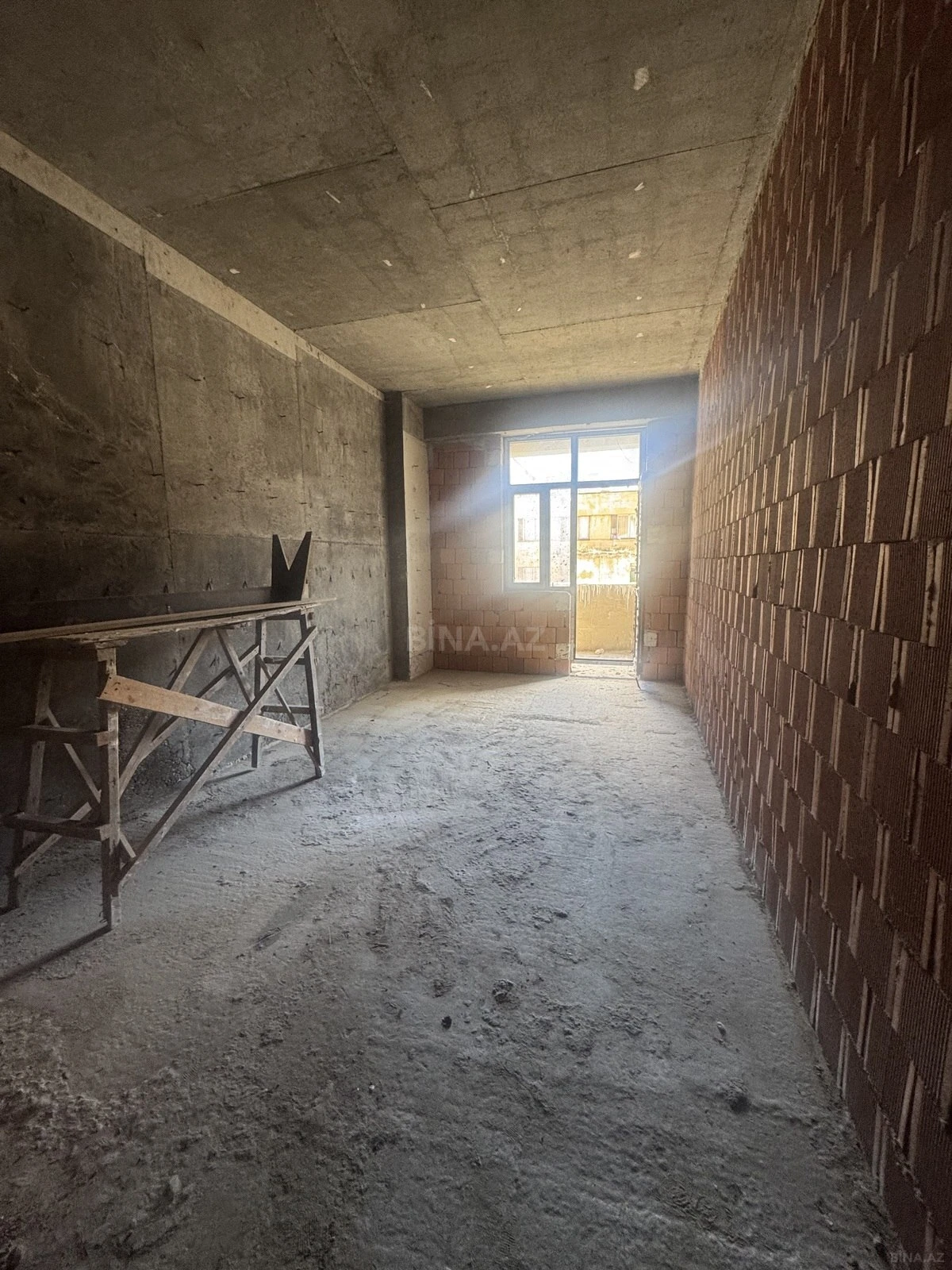 Satılır 2 otaqlı mənzil 105.3 m²