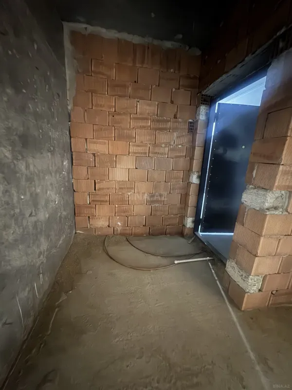 Satılır 2 otaqlı mənzil 105.3 m²