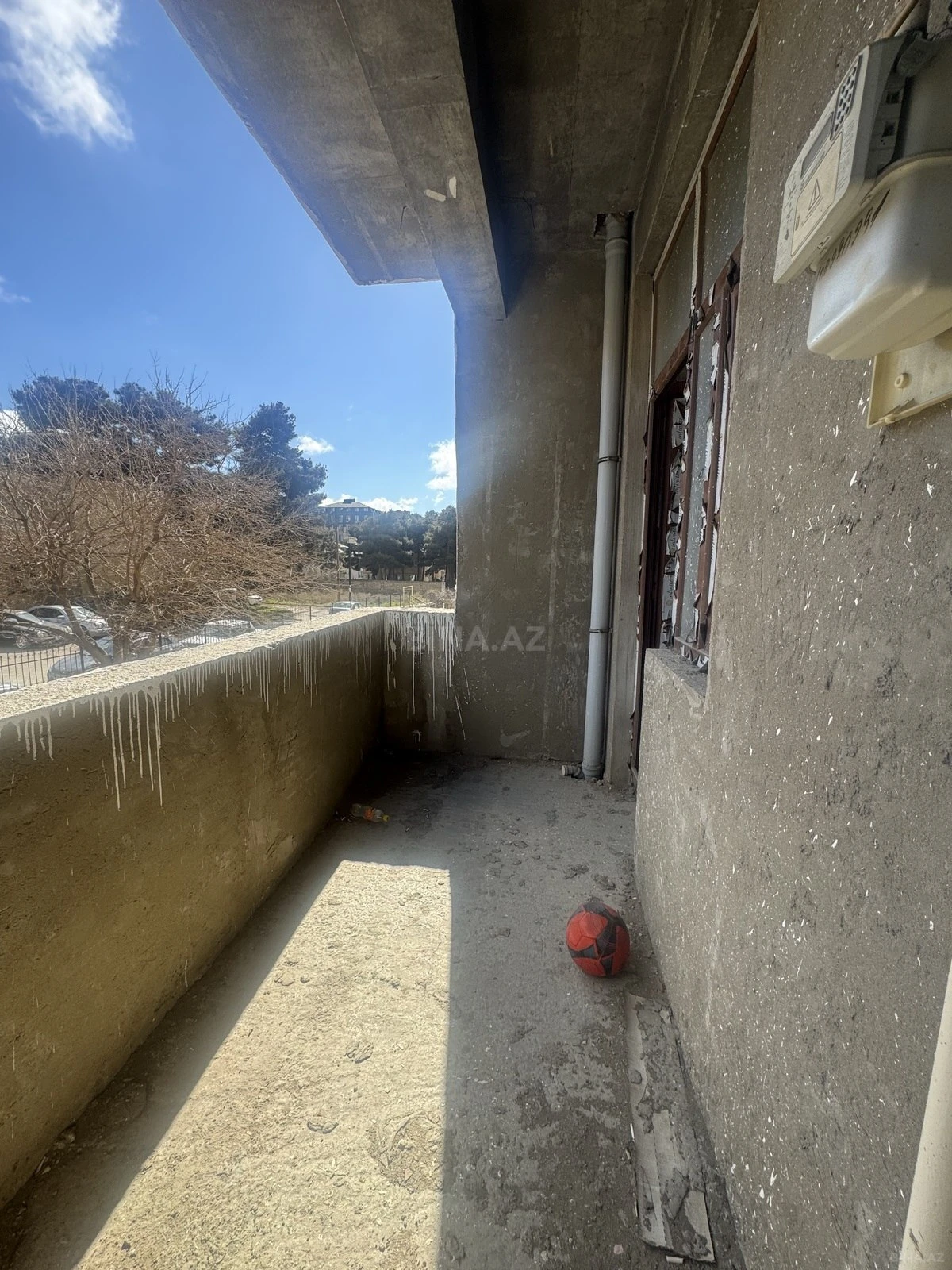 Satılır 2 otaqlı mənzil 105.3 m²