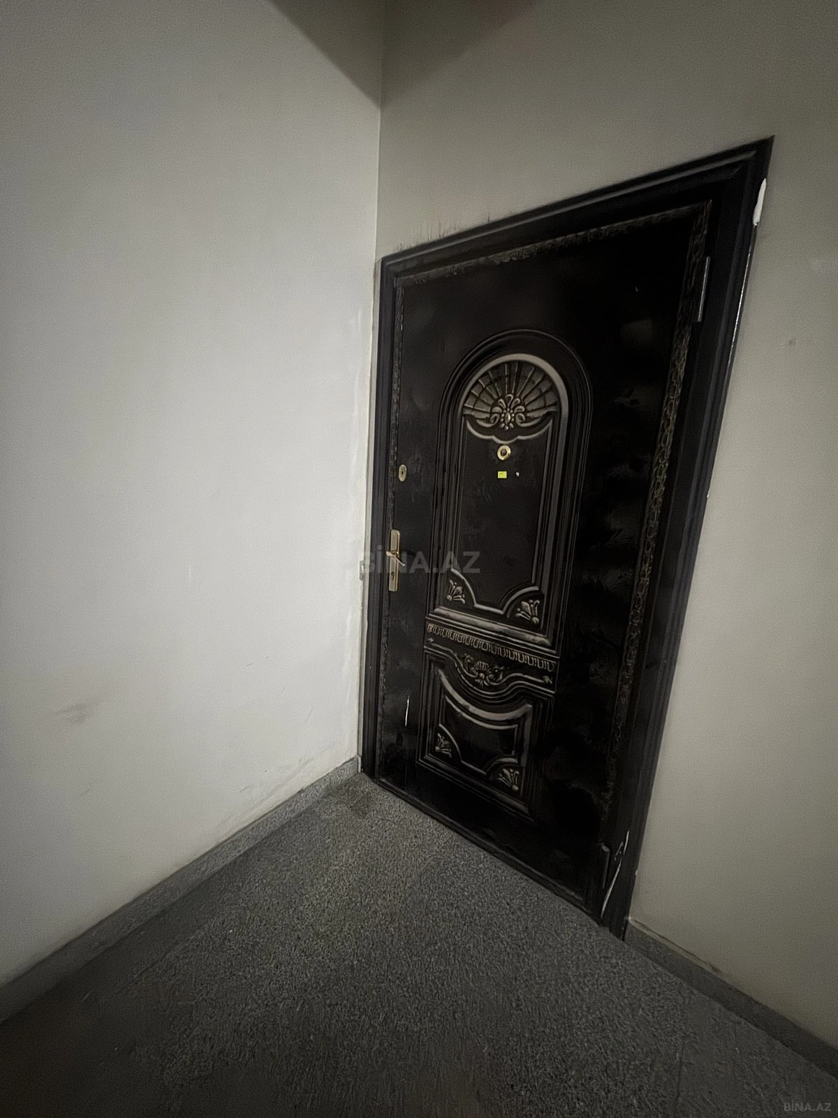 Satılır 2 otaqlı mənzil 105.3 m²