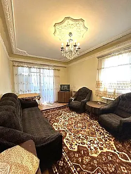 Kirayə verilir 2 otaqlı mənzil 50 m²