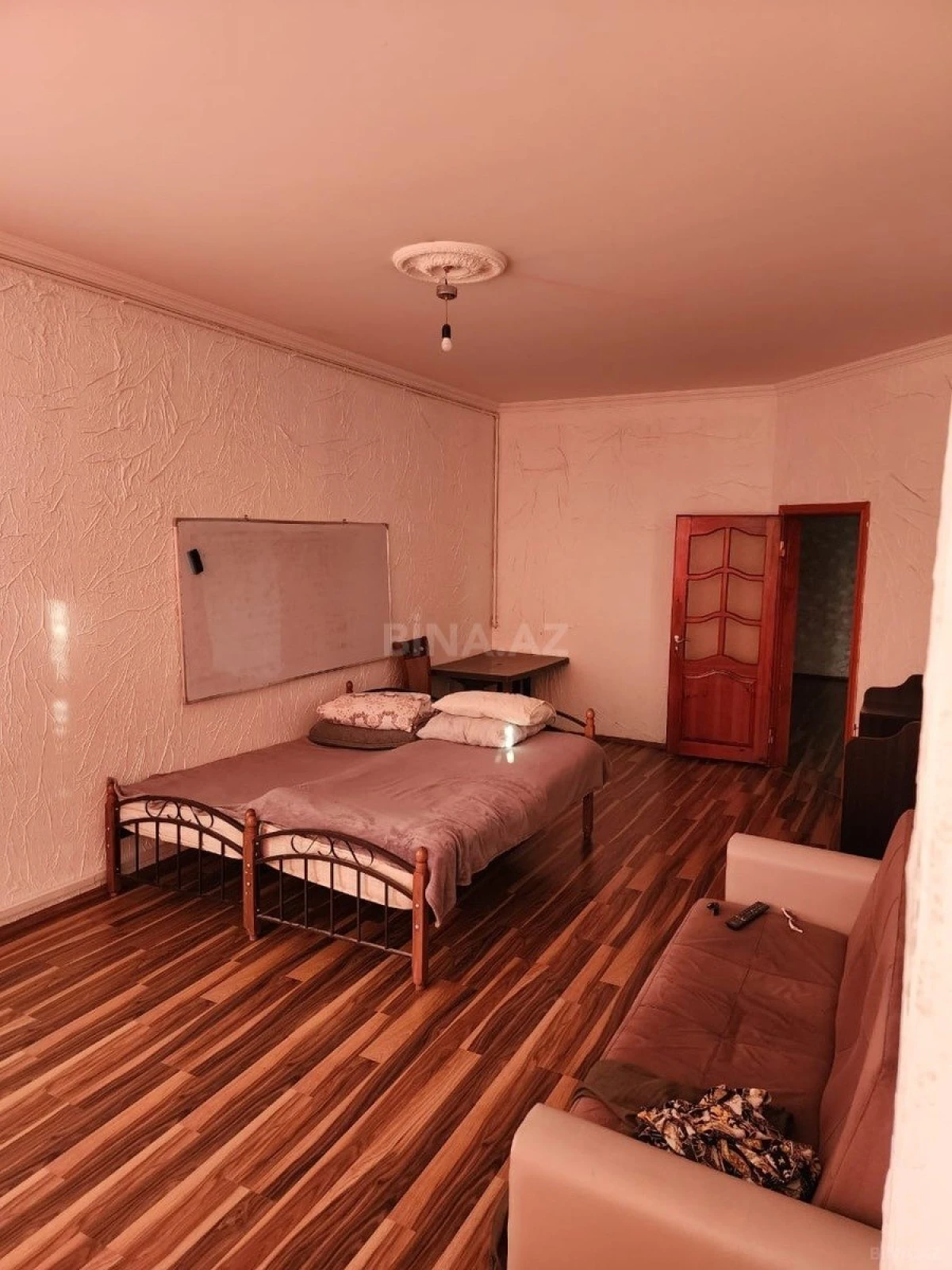 Kirayə verilir 2 otaqlı mənzil 75 m²