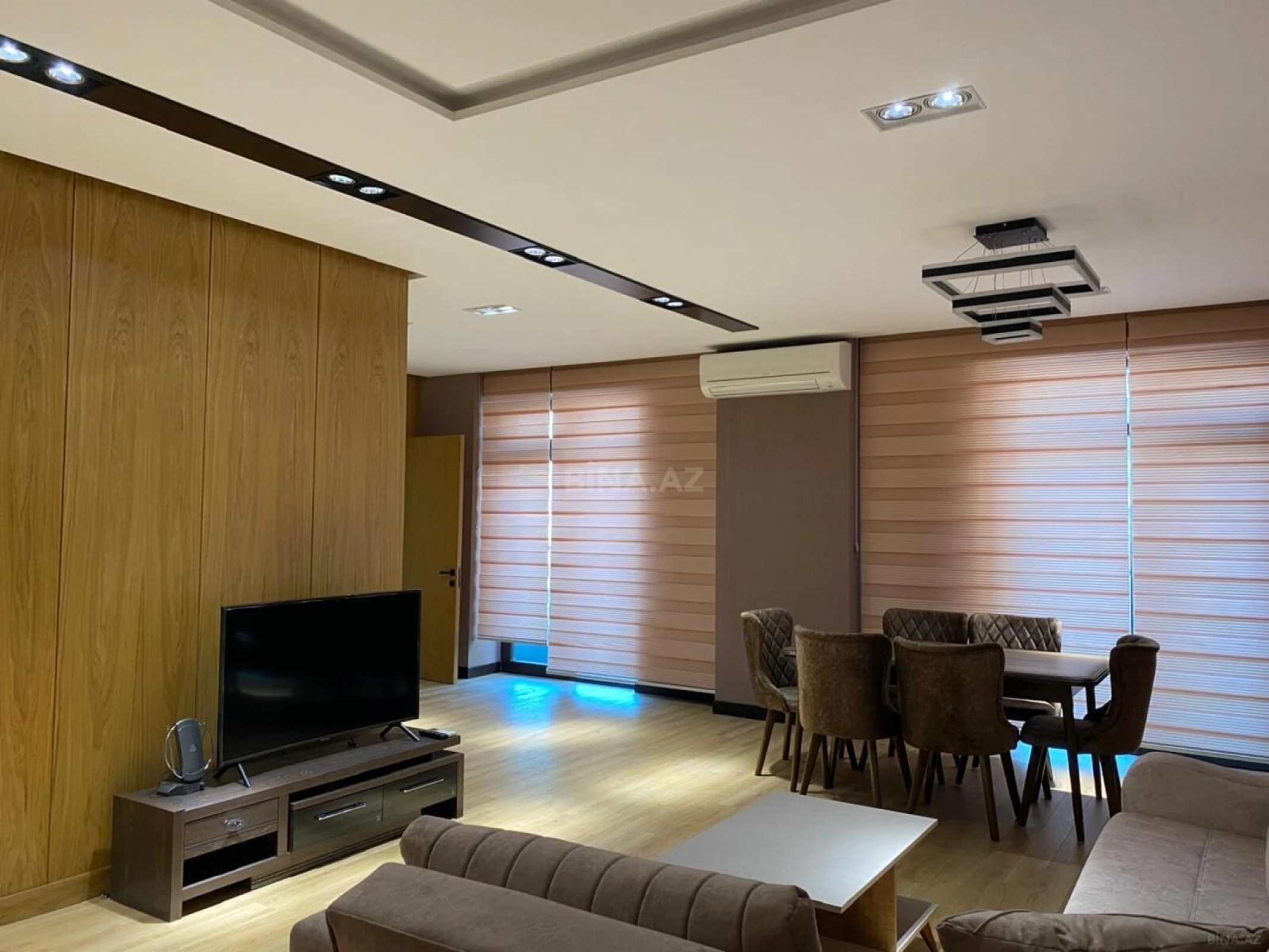 Kirayə verilir 2 otaqlı mənzil 93 m²