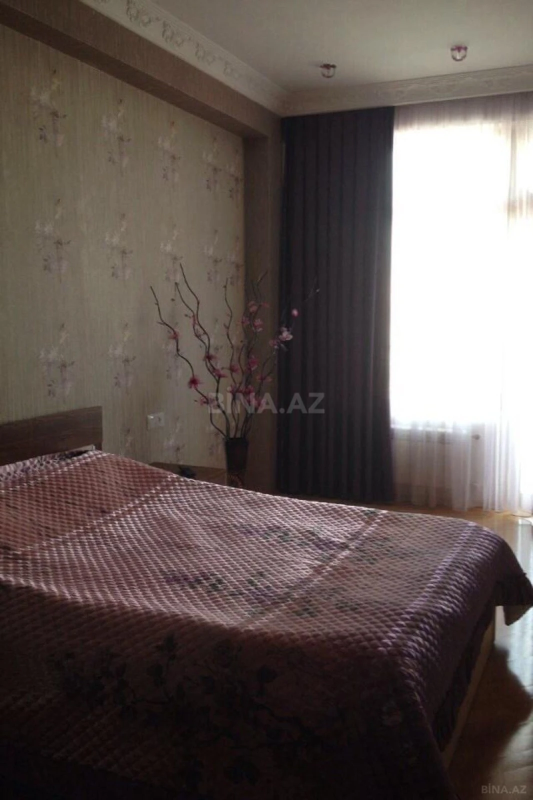 Kirayə verilir 2 otaqlı mənzil 110 m²