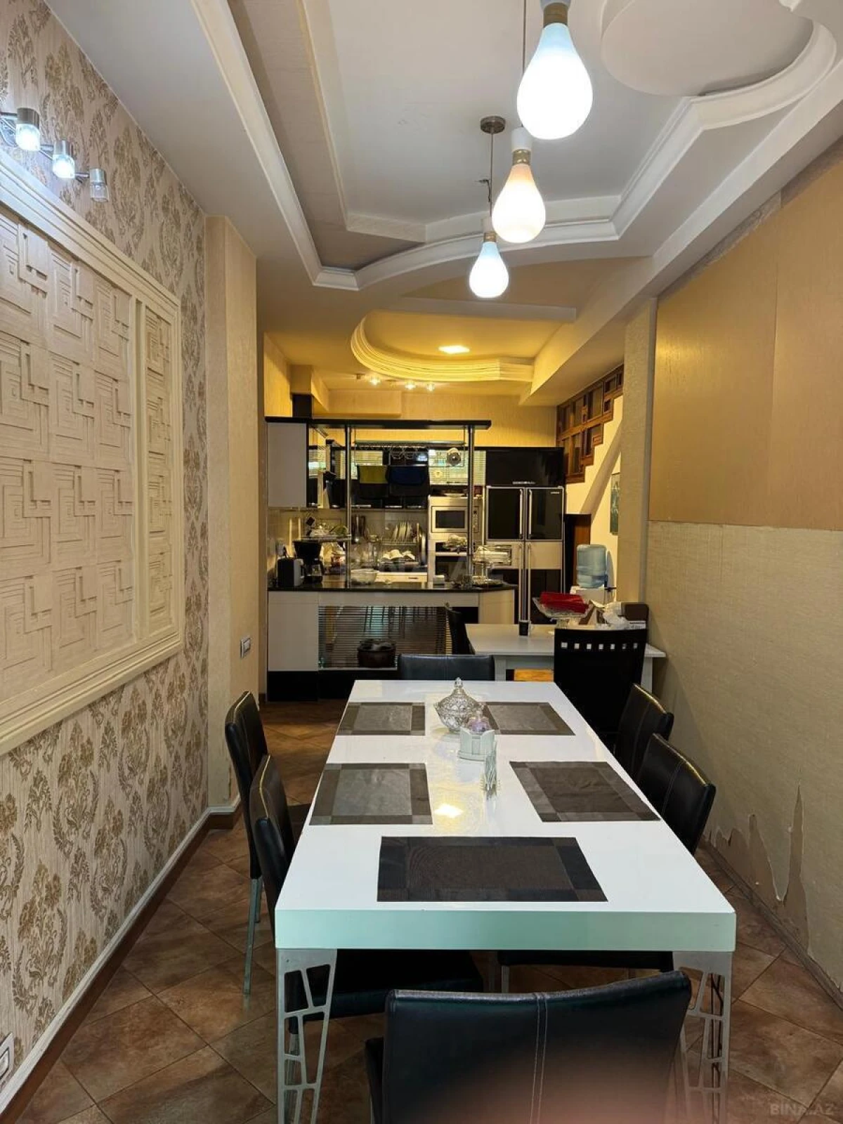 Satılır 6 otaqlı həyət evi 565 m²