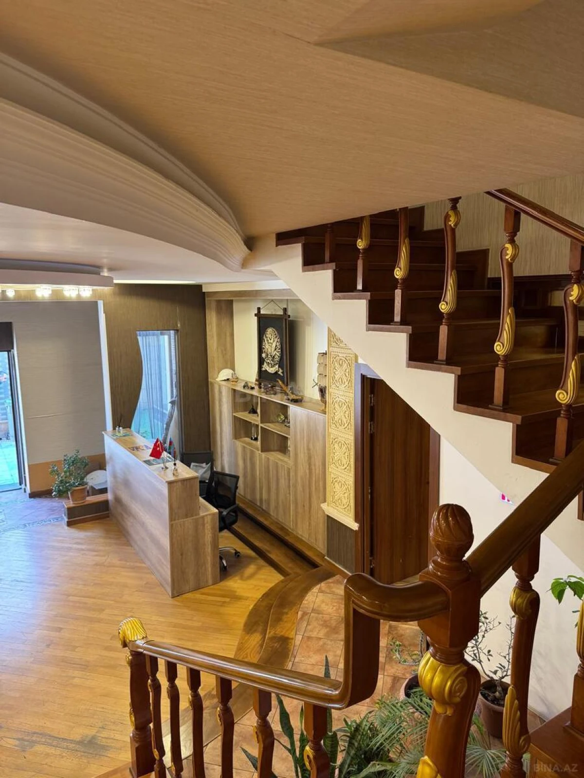 Satılır 6 otaqlı həyət evi 565 m²