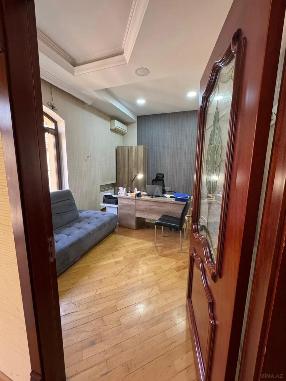 Satılır 6 otaqlı həyət evi 565 m²