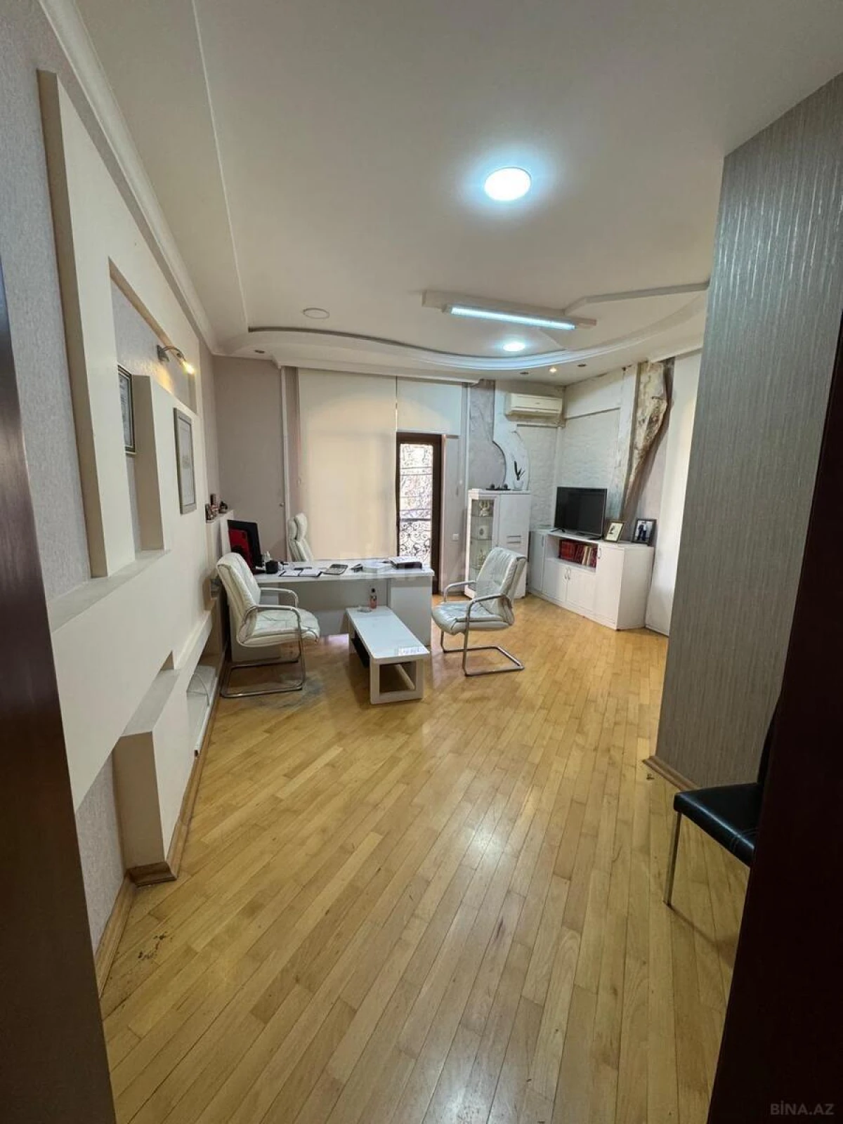 Satılır 6 otaqlı həyət evi 565 m²
