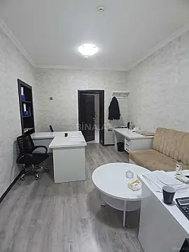 Kirayə verilir 1 otaqlı ofis 20 m²