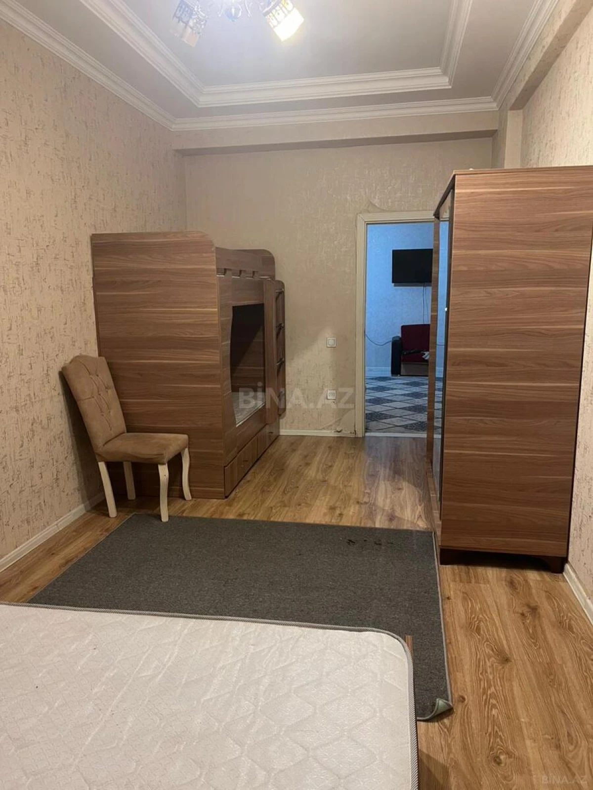 Kirayə verilir 1 otaqlı mənzil 85 m²