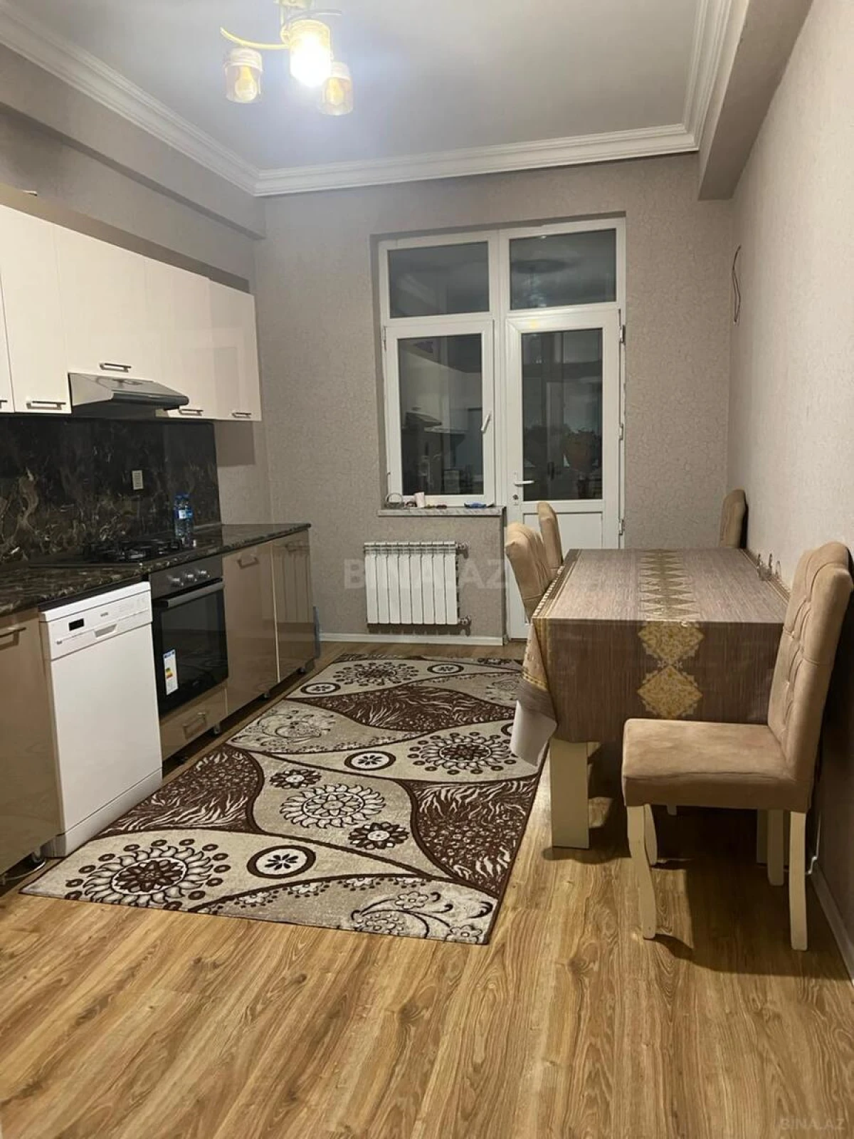 Kirayə verilir 1 otaqlı mənzil 85 m²