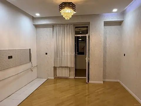 Satılır 3 otaqlı mənzil 140 m²