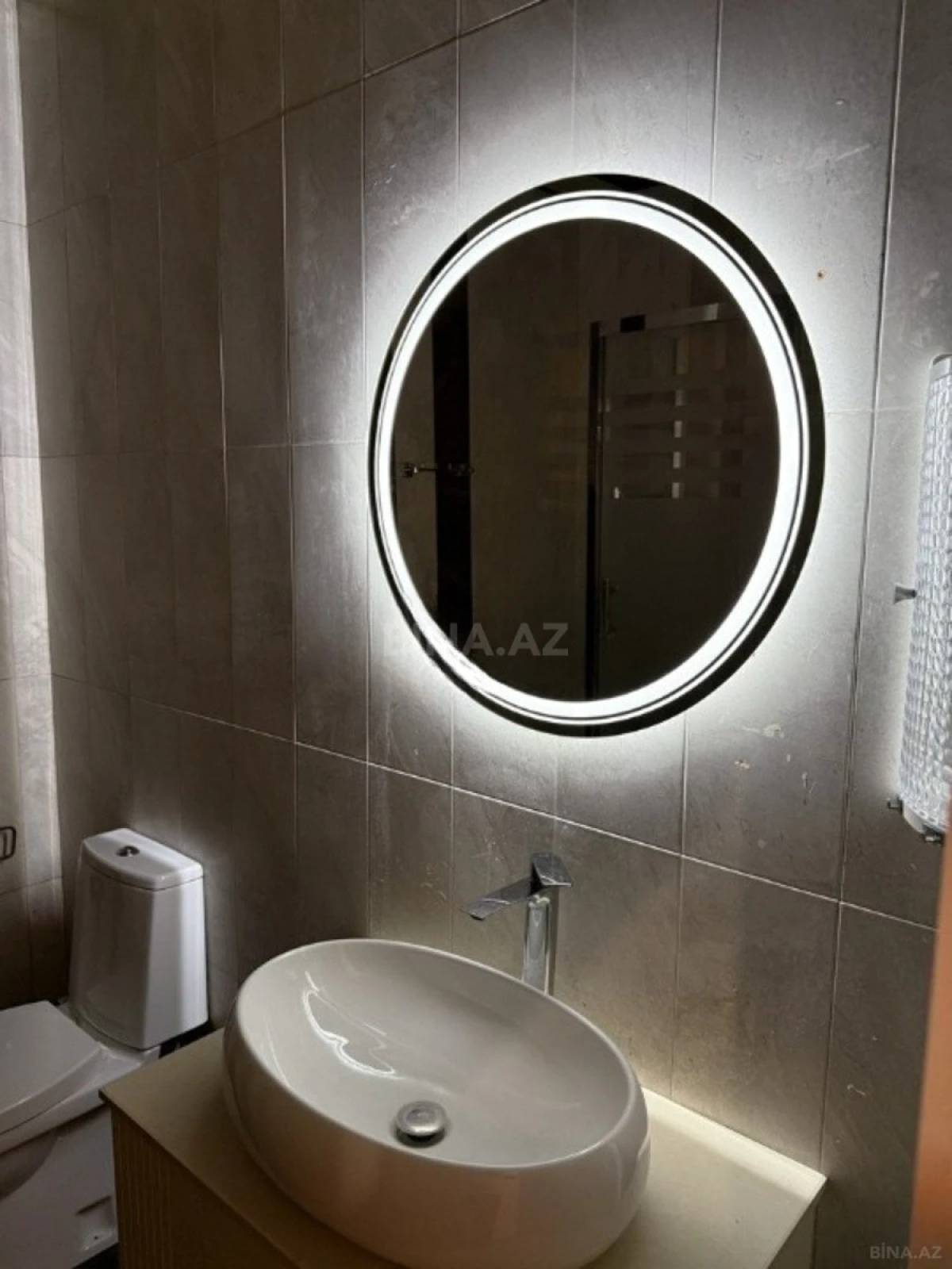 Satılır 3 otaqlı mənzil 140 m²