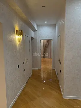 Satılır 3 otaqlı mənzil 140 m²