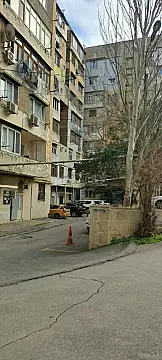 Satılır 4 otaqlı mənzil 100 m²
