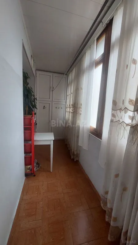 Satılır 4 otaqlı mənzil 100 m²